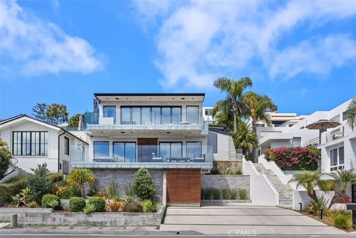 848 Hillcrest Drive, Laguna Beach, California 92651
