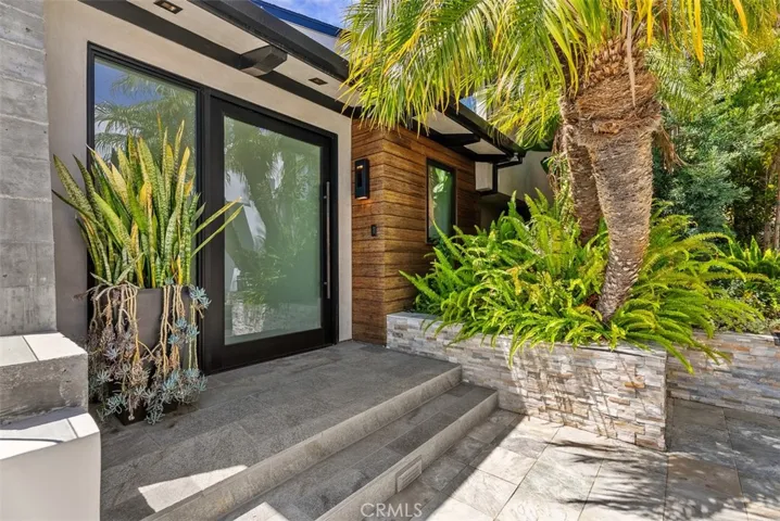 848 Hillcrest Drive, Laguna Beach, California 92651