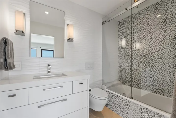 848 Hillcrest Drive, Laguna Beach, California 92651