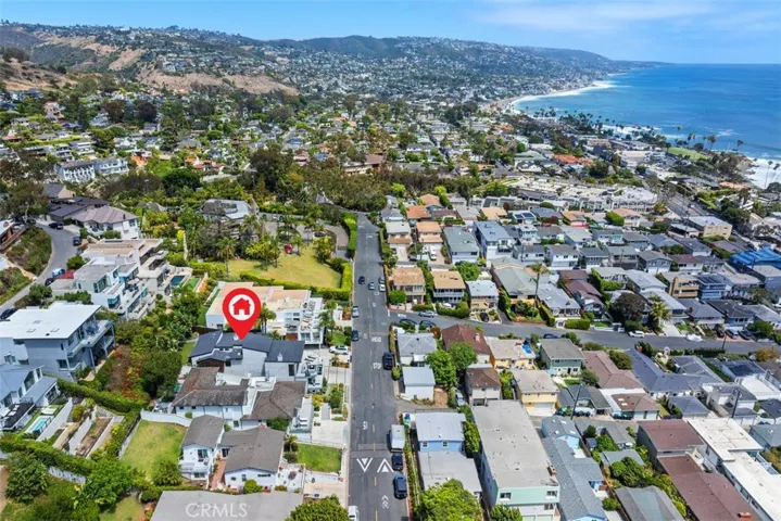 848 Hillcrest Drive, Laguna Beach, California 92651