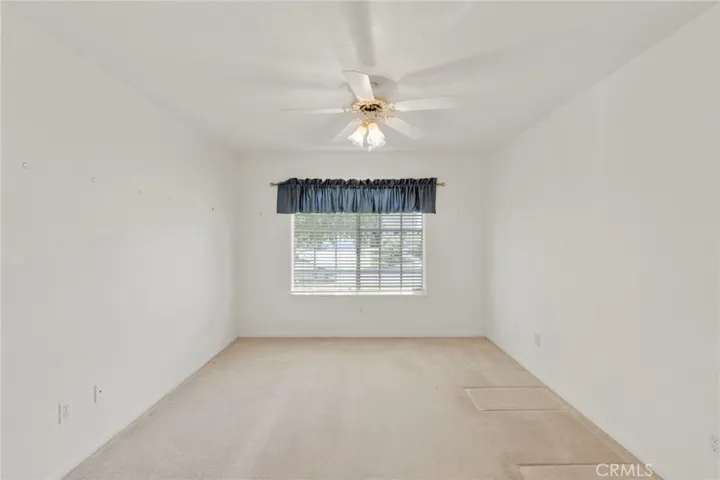 Front bedroom #4