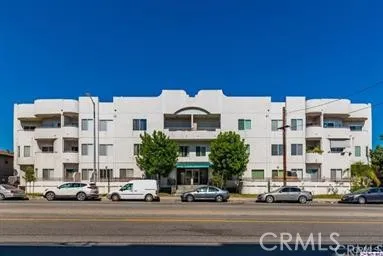 6828 Laurel Canyon Boulevard 211, North Hollywood, California 91605