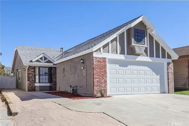 37628 15th E, Palmdale, California 93550