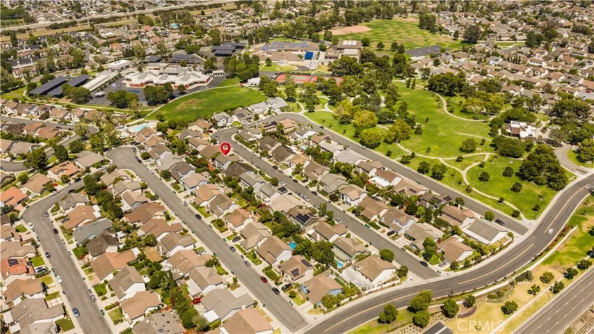 WALKING DISTANCE TO DEERFIELD ELEMENTARY SCHOOL & VENADO MIDDLE SCHOOL! JUST STEPS AWAY FROM THE DEERFIELD COMMUNITY PARK & DEER SPRING PARK!