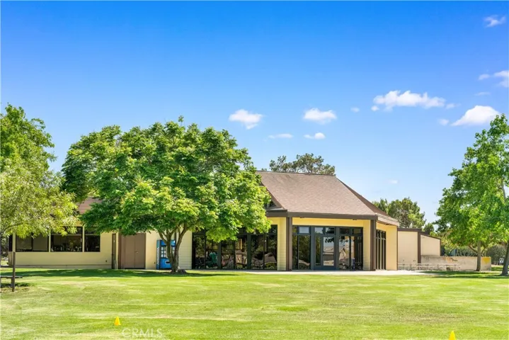 Deerfield Community Park clubhouse