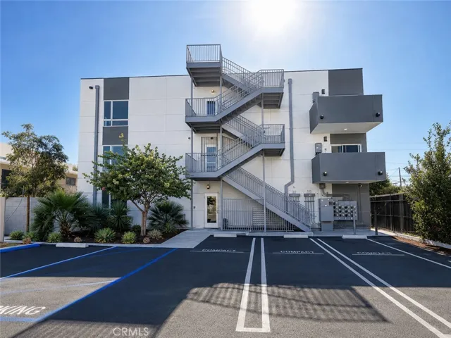 9220 Compton, Los Angeles, California 90002