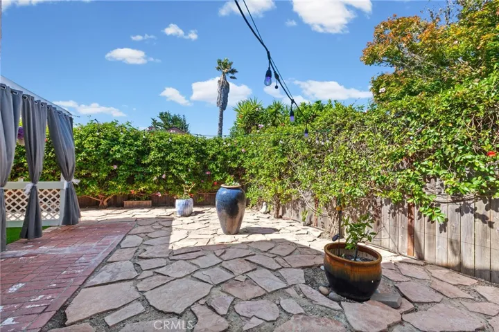844 Escuela Court, San Luis Obispo, California 93405