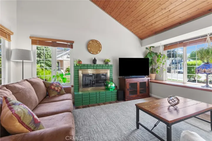 844 Escuela Court, San Luis Obispo, California 93405