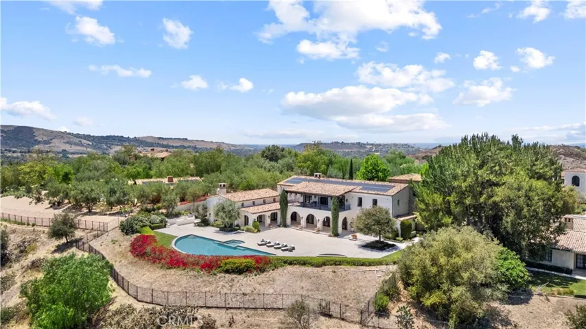 40 Echo Glen, Irvine, California 92618