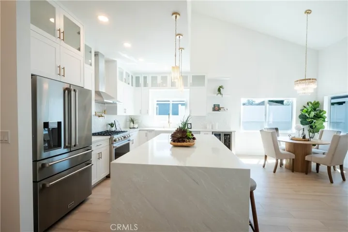 Kitchen side