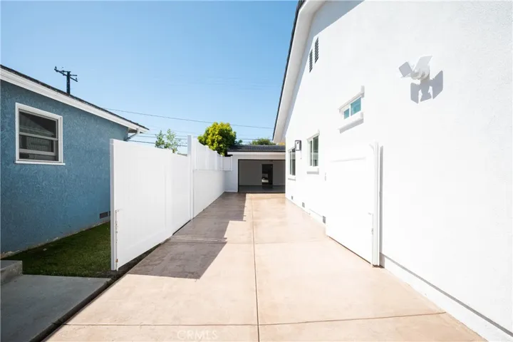 Driveway Entrance
