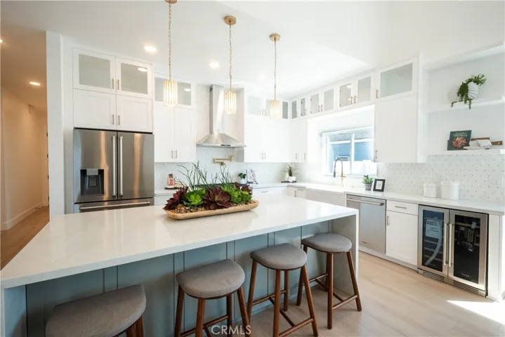 Kitchen side