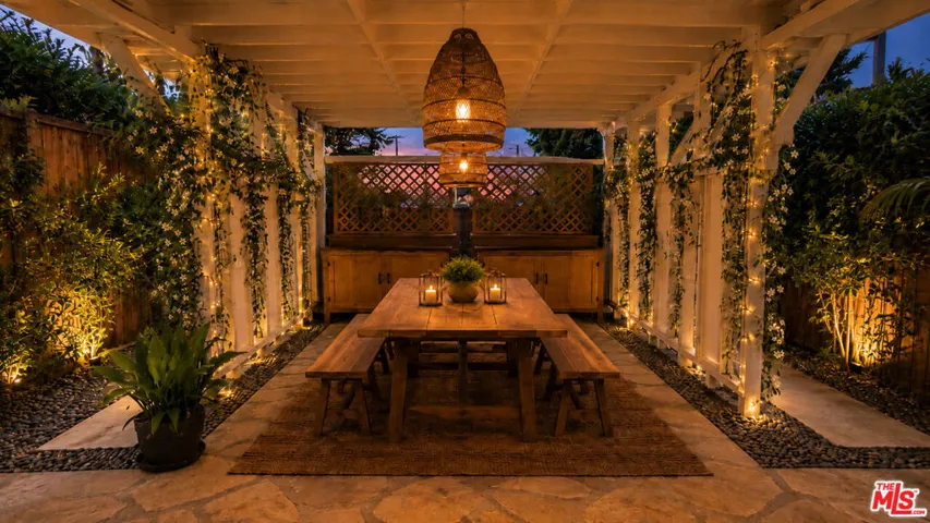 3213 Thatcher Avenue, Marina Del Rey, California 90292