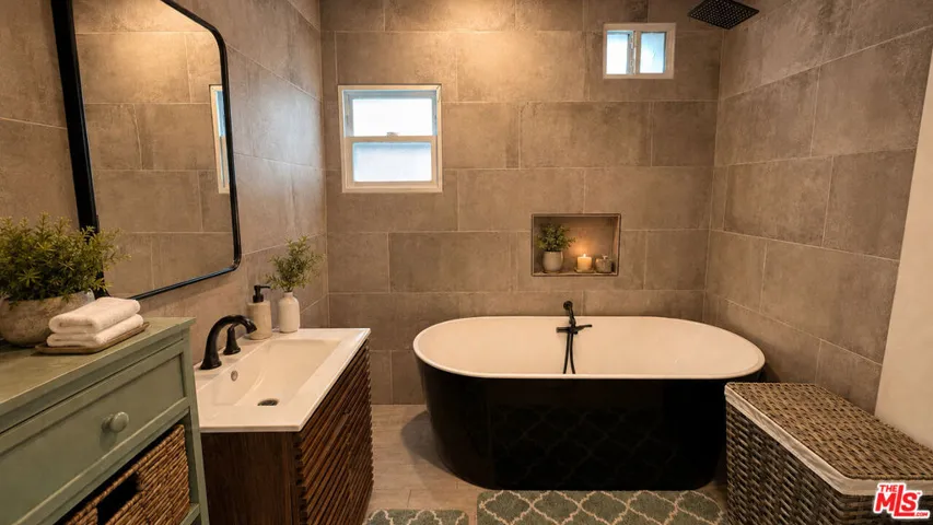 3213 Thatcher Avenue, Marina Del Rey, California 90292