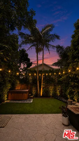 3213 Thatcher Avenue, Marina Del Rey, California 90292