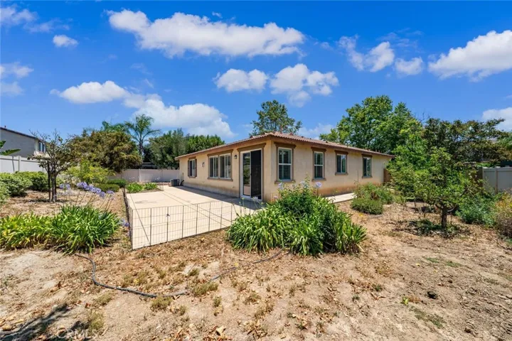 13180 Quarter Horse Drive, Eastvale, California 92880