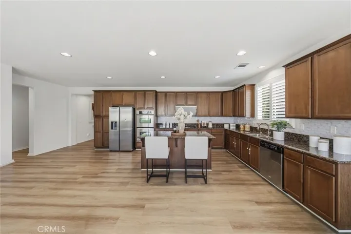 13180 Quarter Horse Drive, Eastvale, California 92880