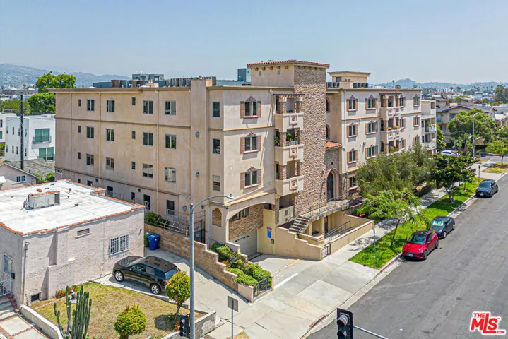 5057 Maplewood Avenue Ph4, Los Angeles, California 90004