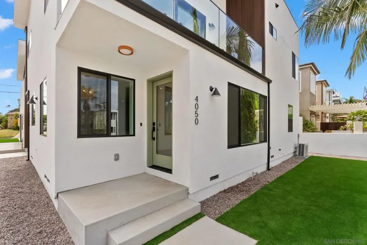 4050 Sequoia St, San Diego, California 92109