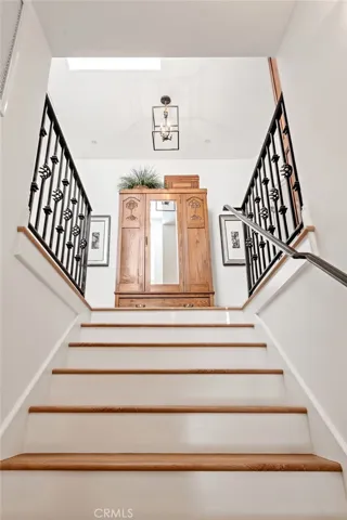 STAIRWELL TO SECOND LEVEL