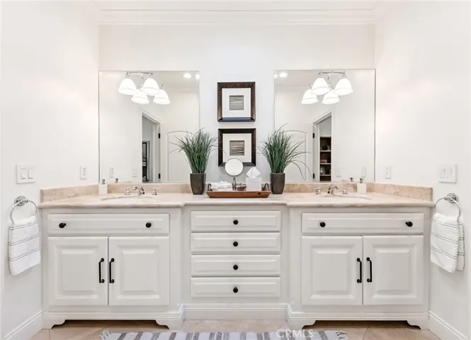 3825 Palos Verdes Drive North, Palos Verdes Estates, California 90274