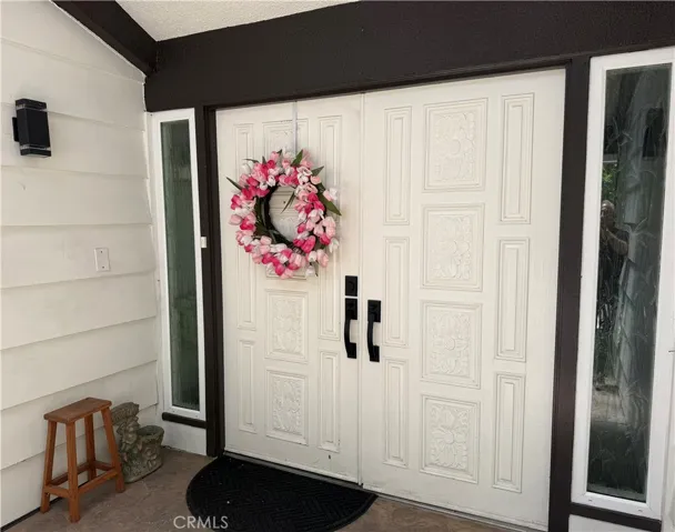 Double entrance door