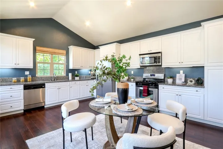 3203 S. Edenglen Paseo # B, Ontario, California 91761