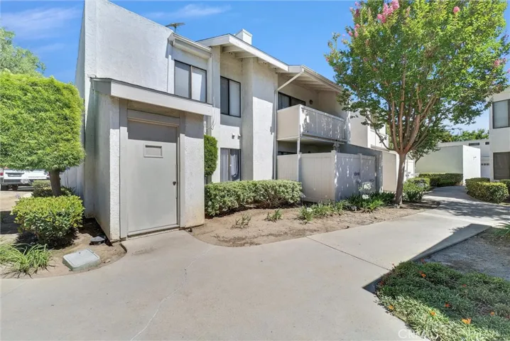1042 E La Habra 234, La Habra, California 90631