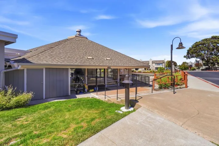 837 Juno Lane, Foster City, California 94404