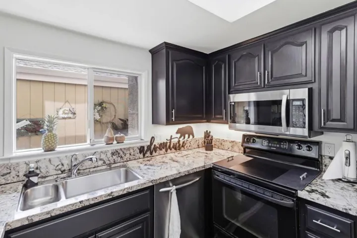 837 Juno Lane, Foster City, California 94404