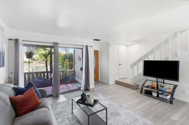 837 Juno Lane, Foster City, California 94404