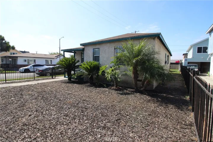 758 E 106th Street, Los Angeles, California 90002