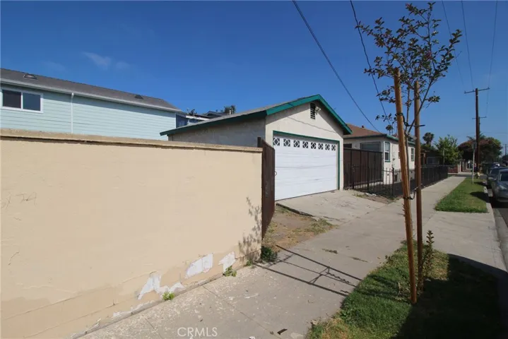 758 E 106th Street, Los Angeles, California 90002