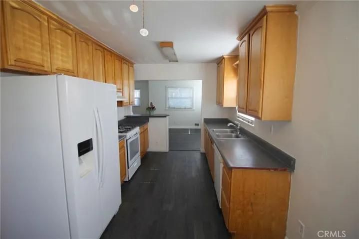 758 E 106th Street, Los Angeles, California 90002