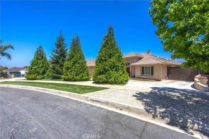 35102 Persimmon, Yucaipa, California 92399