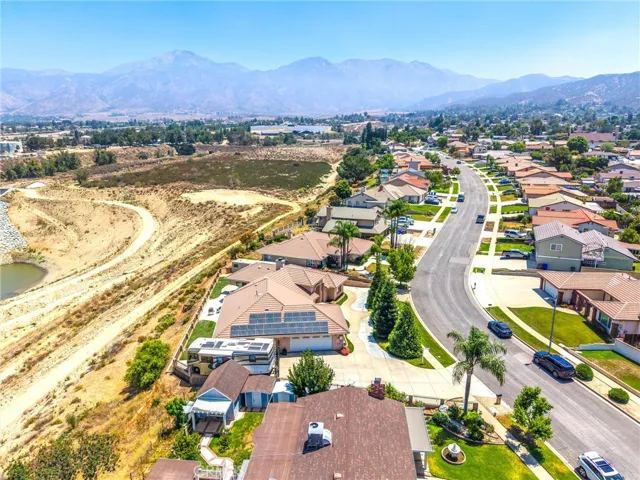 35102 Persimmon, Yucaipa, California 92399