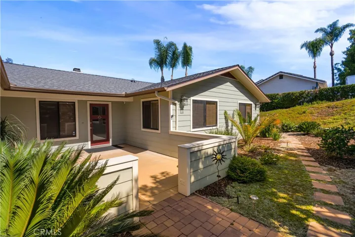 1691 Pepper Tree, Fallbrook, California 92028