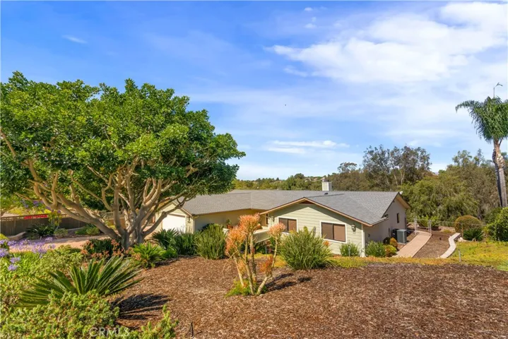 1691 Pepper Tree, Fallbrook, California 92028
