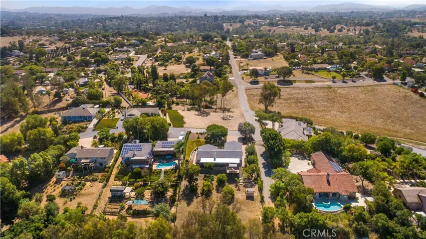 1691 Pepper Tree, Fallbrook, California 92028