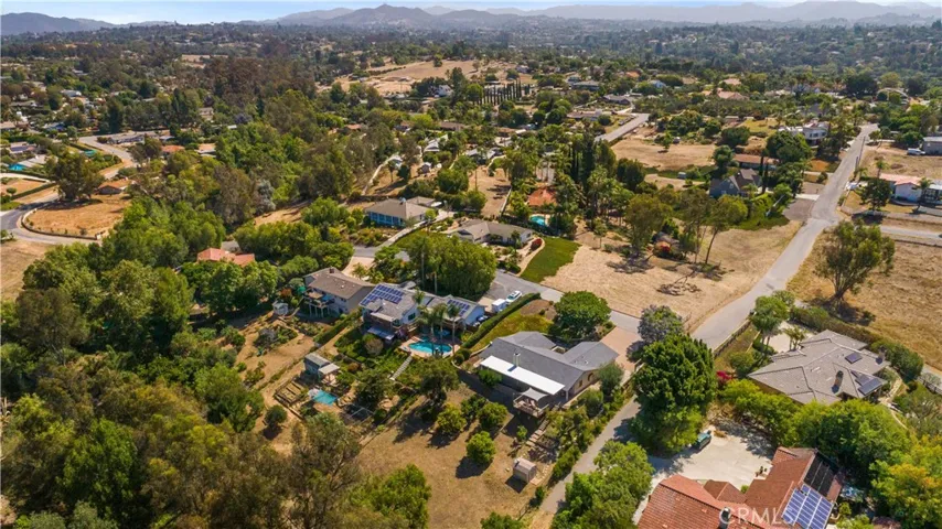 1691 Pepper Tree, Fallbrook, California 92028