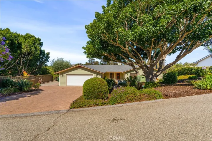 1691 Pepper Tree, Fallbrook, California 92028