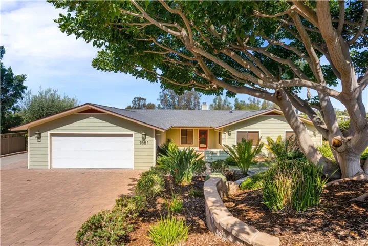1691 Pepper Tree, Fallbrook, California 92028