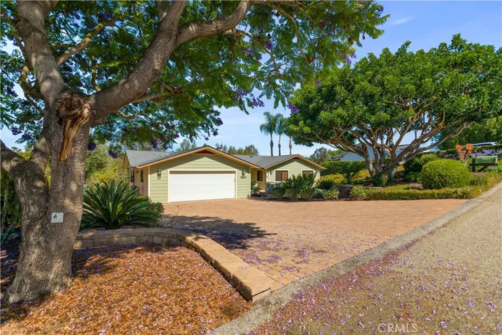 1691 Pepper Tree, Fallbrook, California 92028