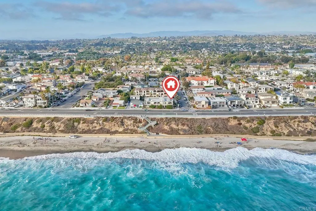 BEACH ACCESS STEPS AWAY!