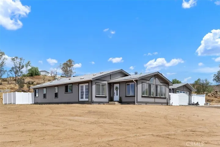 41981 Avenida Abril, Hemet, California 92544