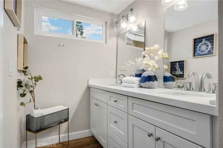13 Sacramento 95, Irvine, California 92604