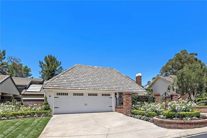 5603 E Crest De Ville, Orange, California 92867