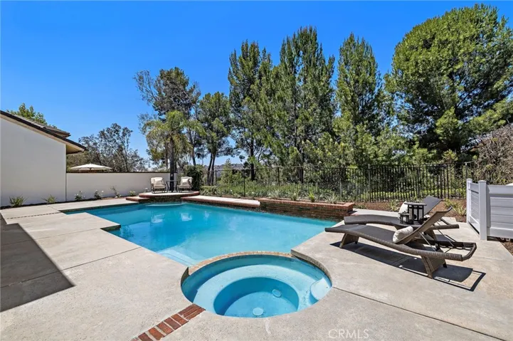 5603 E Crest De Ville, Orange, California 92867