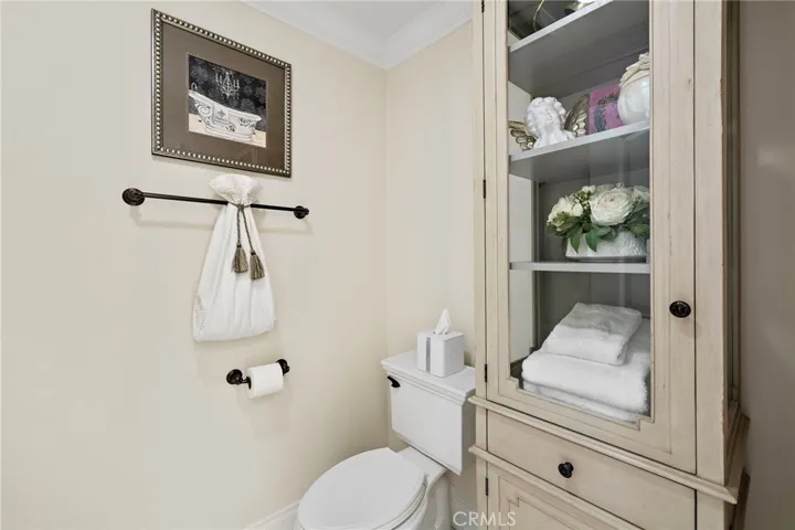 5603 E Crest De Ville, Orange, California 92867