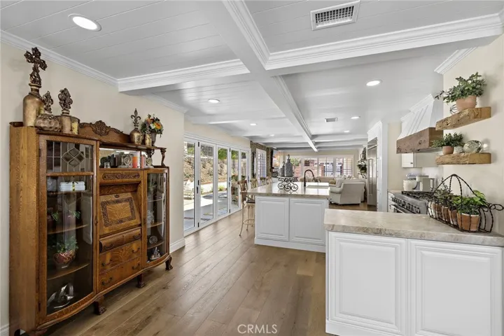 5603 E Crest De Ville, Orange, California 92867